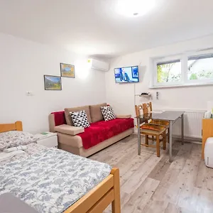 Appartamento Newly Renovated With Air Conditioner & Free Parking, Lubiana